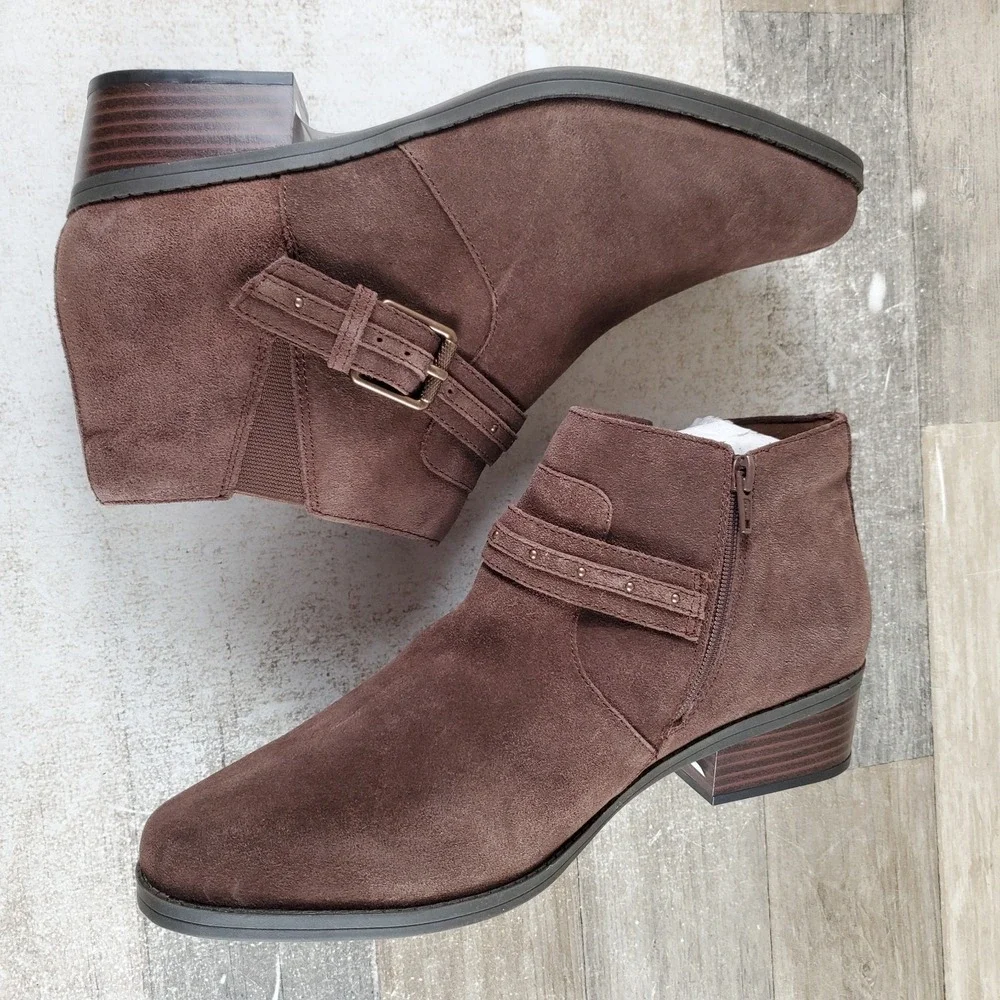 Clarks Danyelle Wish Womens Ankle Boots Sz 10 W Brown Suede Studded Buckle Strap